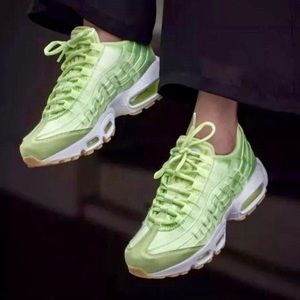 Nike Womens Air Max 95 WQS Liquid Lime